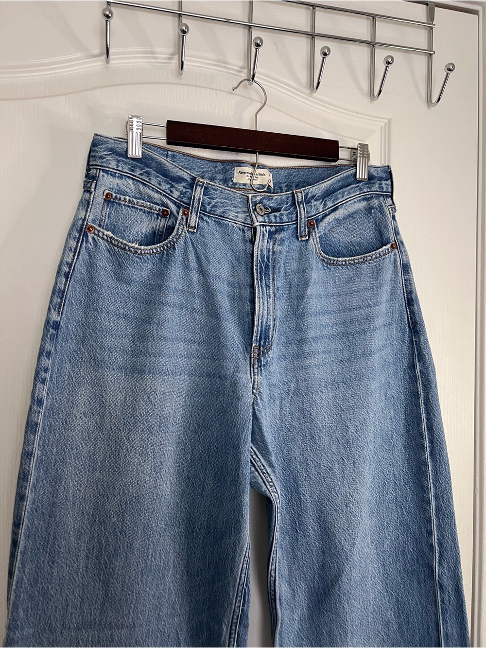 Abercrombie & Fitch Light Blue the Wide-Leg High-Rise Jeans size 29/8L - Picture 3 of 10